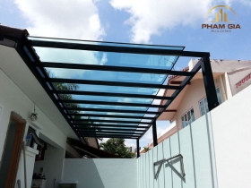Tấm nhựa thông minh Vinahome đặc 8mm